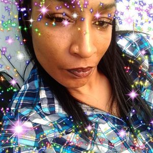 Meet your Posher, Dewanda